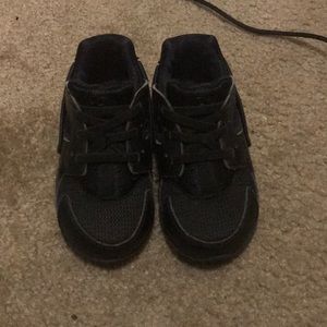 Toddler boys Nike huaraches